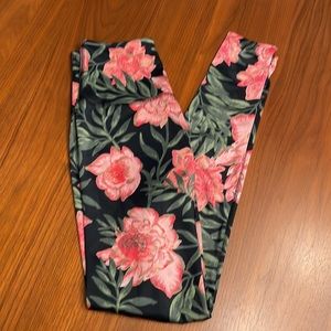 Beyond Yoga- Yoga Pants (size medium)